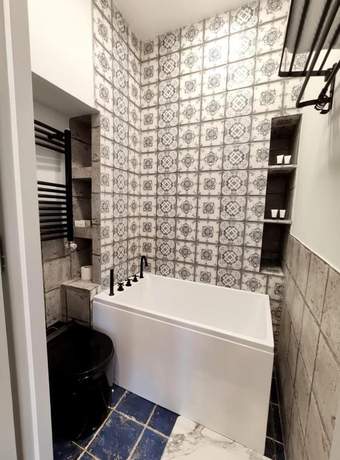 Qin Boutique Hotel Τυφλίδα Εξωτερικό φωτογραφία