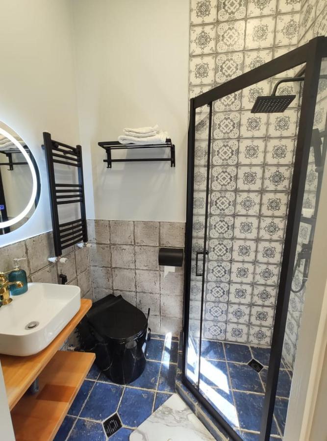Qin Boutique Hotel Τυφλίδα Εξωτερικό φωτογραφία