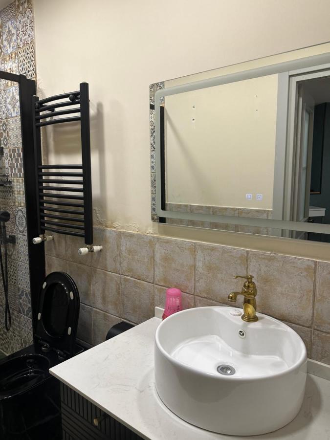 Qin Boutique Hotel Τυφλίδα Εξωτερικό φωτογραφία